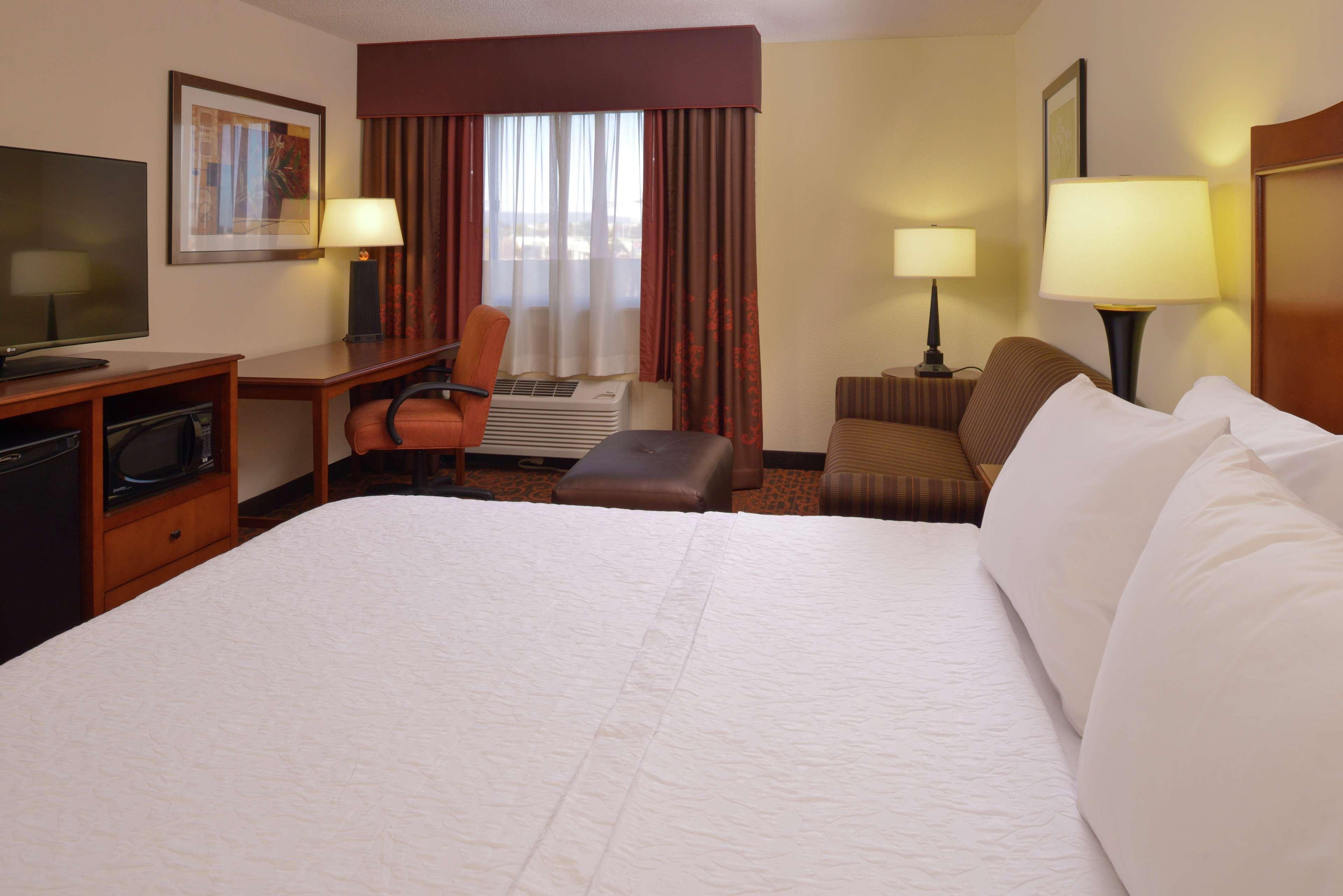 Hampton Inn פרדריק מראה חיצוני תמונה