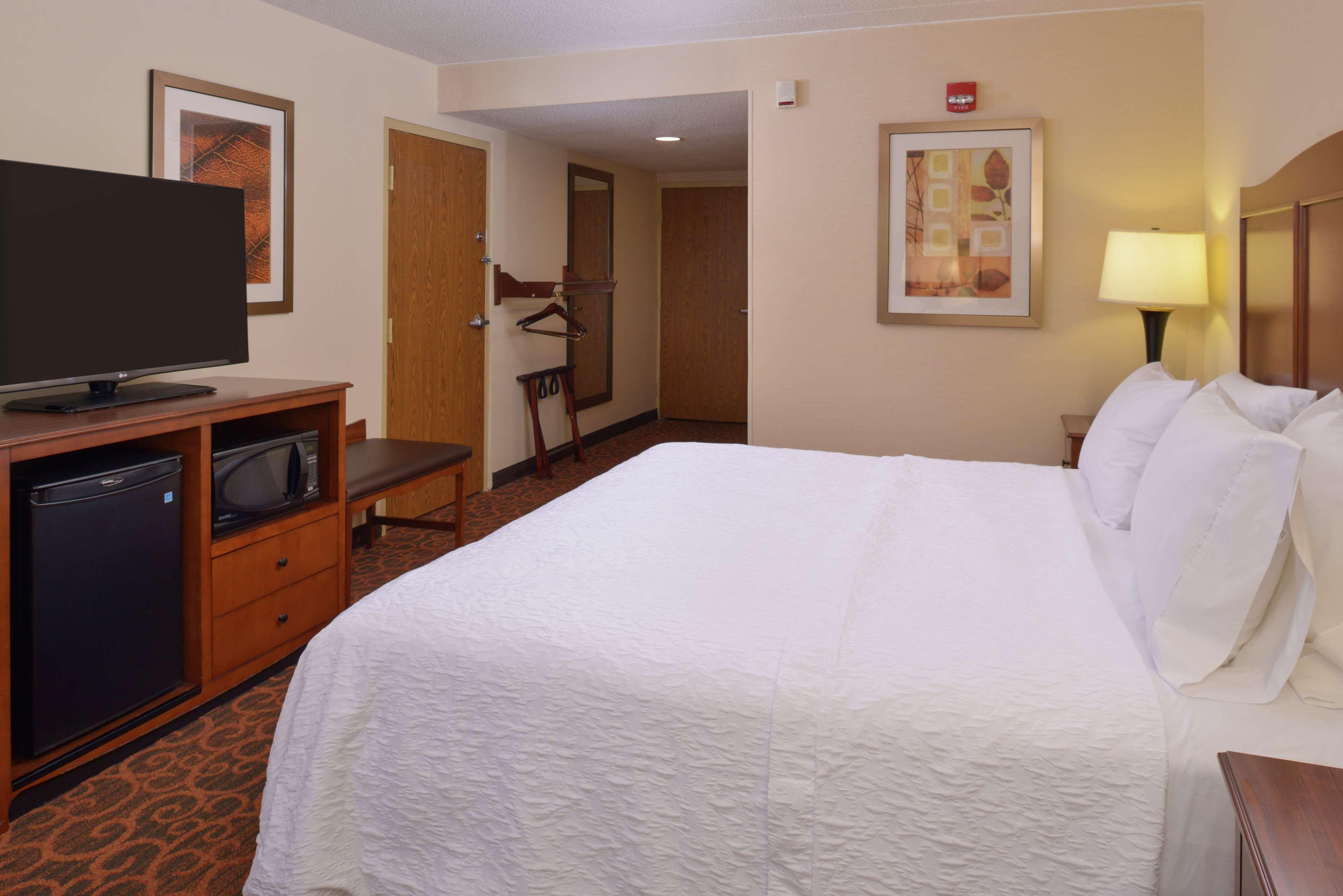 Hampton Inn פרדריק מראה חיצוני תמונה