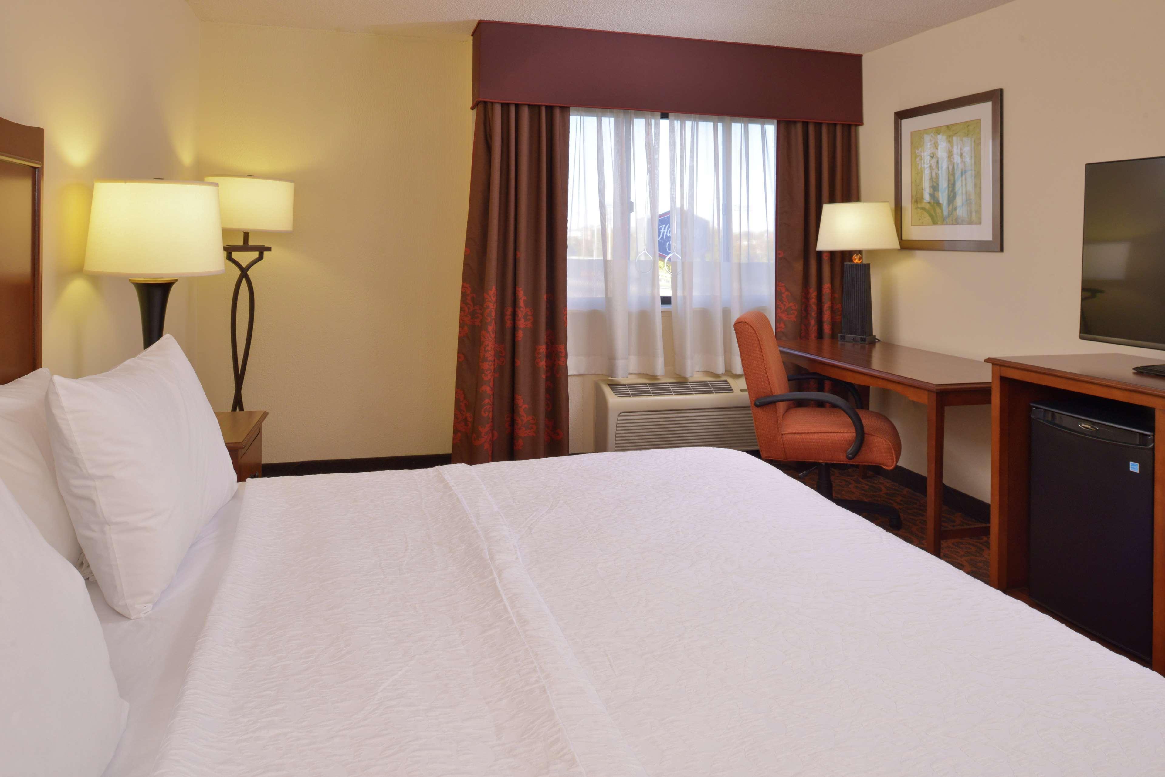 Hampton Inn פרדריק מראה חיצוני תמונה